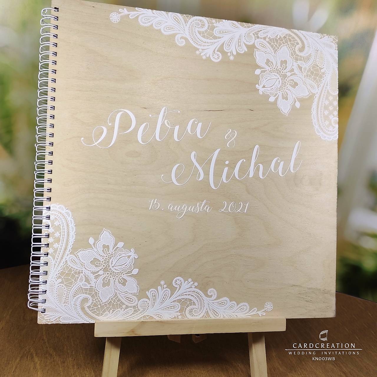 Svadobná kniha hostí drevený obal KN003WB (Veľkosť 20x20cm)