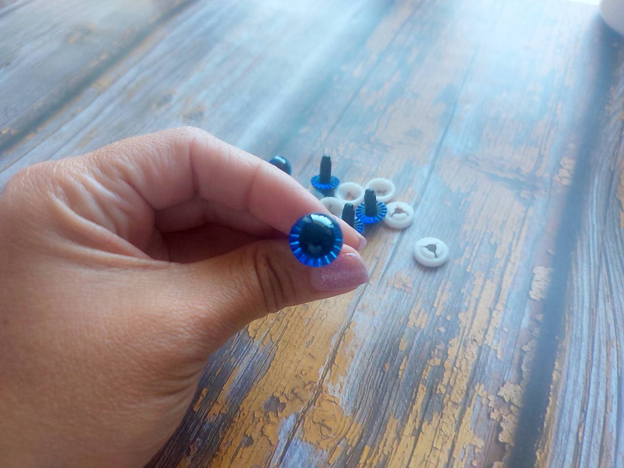 Bezpečnostné očko 15mm, 1ks