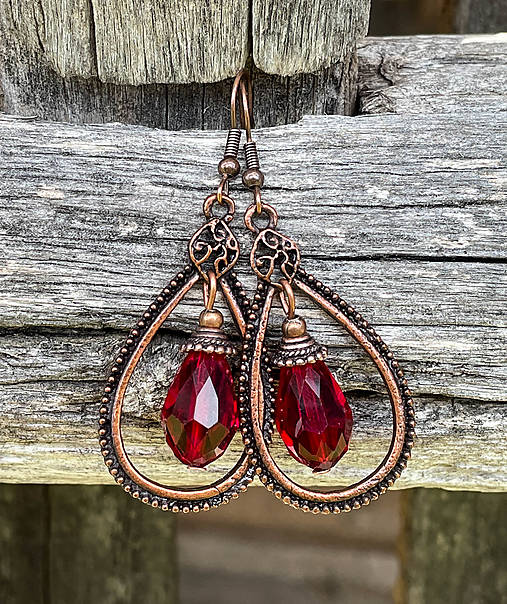  - Červené kvapky s ornamentom - náušnice - 14643482_