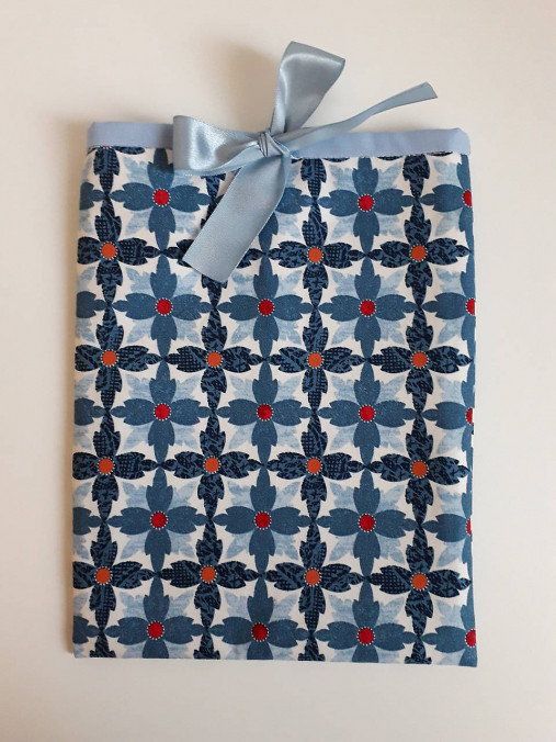 Papiernictvo - Obal na knihu so stuhou - 14646032_