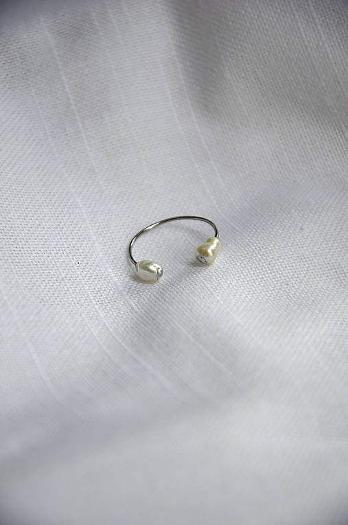 Prsteň s riečnymi perlami