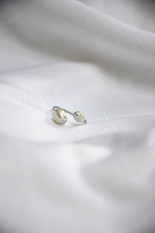 Prsteň s riečnymi perlami