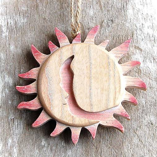 Dekorácie - Drevené Slnko a Mesiac (Červená) - 14653737_