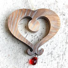 Dekorácie - Tyrolské drevené srdce (12 cm x 11 cm - Hnedá) - 14655537_