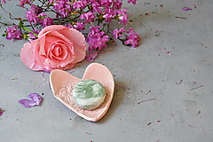 Nádoby - Mydelnička srdce ružová s čipkou - 14656839_