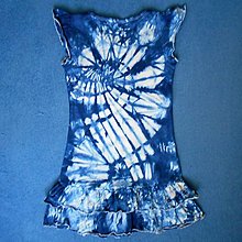 Detské oblečenie - Dívčí bílo-modré batikované šaty 5/6 (13404547) - 14658409_