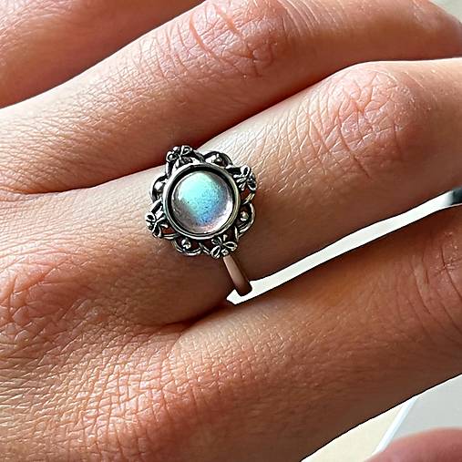 Rainbow Labradorite Filigree AG925 Silver Ring  / Strieborný prsteň s labradoritom