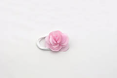 Detské doplnky - Biela čelenka s ružovu ružou pre bábätko - 14664838_