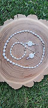 Sady šperkov - Biely set- náhrdelník, náramok a náušnice - 14667348_