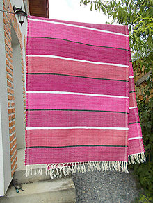 Úžitkový textil - cyklamenový koberec - 14668500_