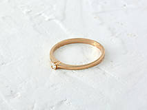 Prstene - 585/1000 zlatý zásnubný prsteň s prírodným diamantom 2mm - 14670280_