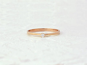 Prstene - 585/1000 zlatý zásnubný prsteň s prírodným diamantom 2mm (ružové zlato) - 14670279_