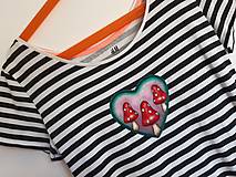 Detské oblečenie - UPCYKLACE šaty s houbičkami PC-10,5EUR - 14672664_