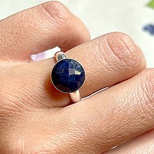 Prstene - Sapphire Silver Ring AG925 / Jemný strieborný prsteň so zafírom - 14676757_