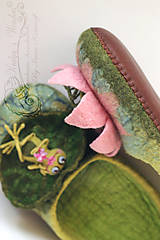 Ponožky, pančuchy, obuv - Dizajnové ručne vyrábané plstené papuče s exkluzívnym objemným dizajnom /Fantázia - 14676954_