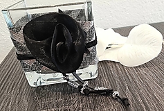 Svietidlá a sviečky - Svietnik sklenený čierna ruža - 14678894_