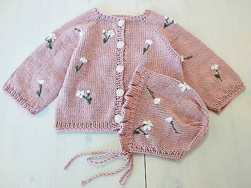 Detské súpravy - Svetrík a čepček s kvietkami 100% Cotton - 14682172_