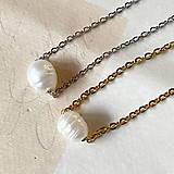 Náhrdelníky - Freshwater Oval Pearl Necklace (Stainless Steel) / Elegantný náhrdelník s oválnou perlou A0015 - 14688481_