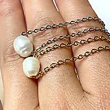 Náhrdelníky - Freshwater Oval Pearl Necklace (Stainless Steel) / Elegantný náhrdelník s oválnou perlou A0015 - 14688485_