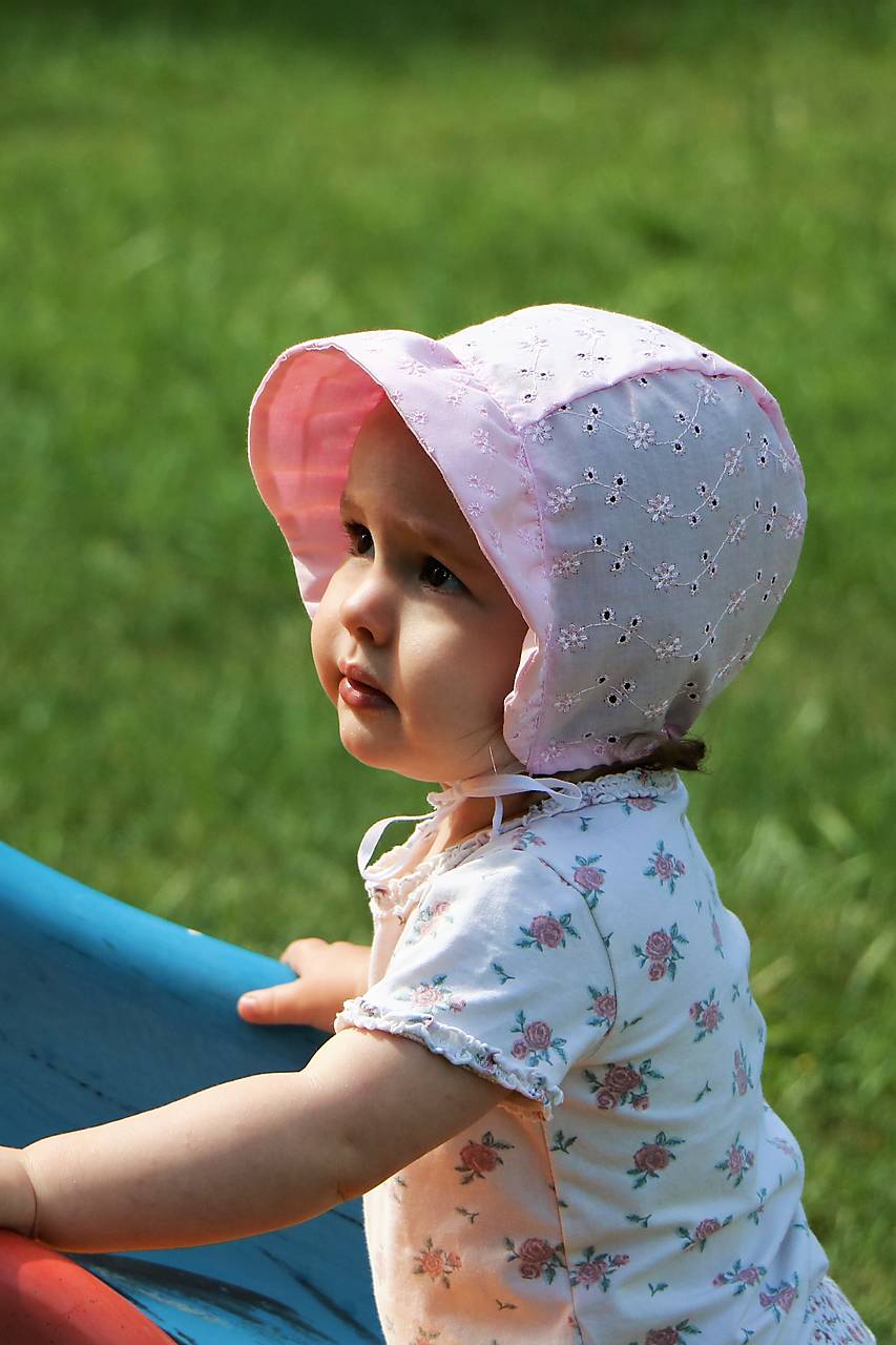 Letný detský čepček Eliška ružový s riaseným šiltom