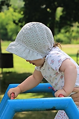Detské čiapky - Letný detský čepček Hana s riaseným šiltom - 14694198_