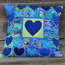 Úžitkový textil - Patchworkový polštář – srdce v modré - 14693216_