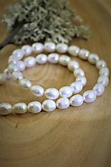 Minerály - perly 7-8mm , prírodná perla-cena za celú šnúru - 14697525_