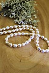 Minerály - perly 5-6mm , prírodná perla-cena za celú šnúru - 14697578_