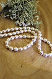 Minerály - perly 5-6mm , prírodná perla-cena za celú šnúru - 14697578_