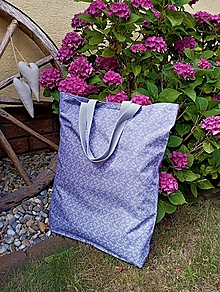 Nákupné tašky - Pastelovo fialová taška s jemným motívom bielych kvietkov - 14699174_