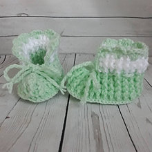 Detské topánky - Háčkované kojenecké papučky - zeleno/biela (Papučky) - 14699957_