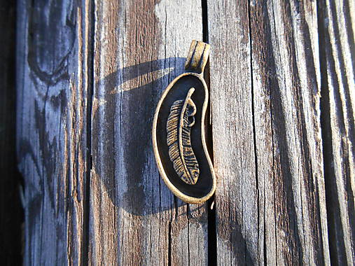 Náhrdelníky - amulety talizmany,výpredaj! (pierko medené) - 14703974_