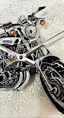 Hodiny - Ručne maľované hodiny z exkluzívnej Moto Edition - Yamaha - 14703025_
