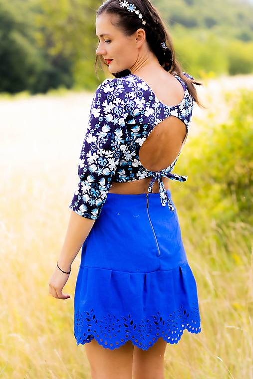 crop top Sága krásy