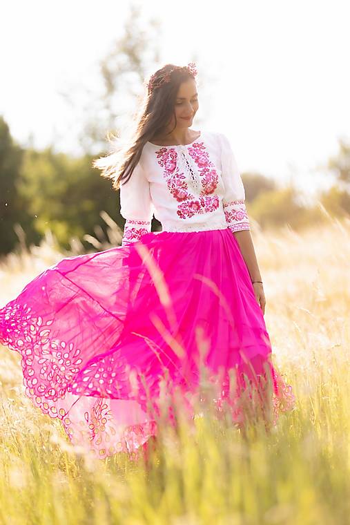 ružová madeirová sukňa Zámutovské kvety