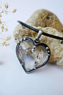 Náhrdelníky - Cínový šperk "Krištáľovo čisté srdce" - 14712295_