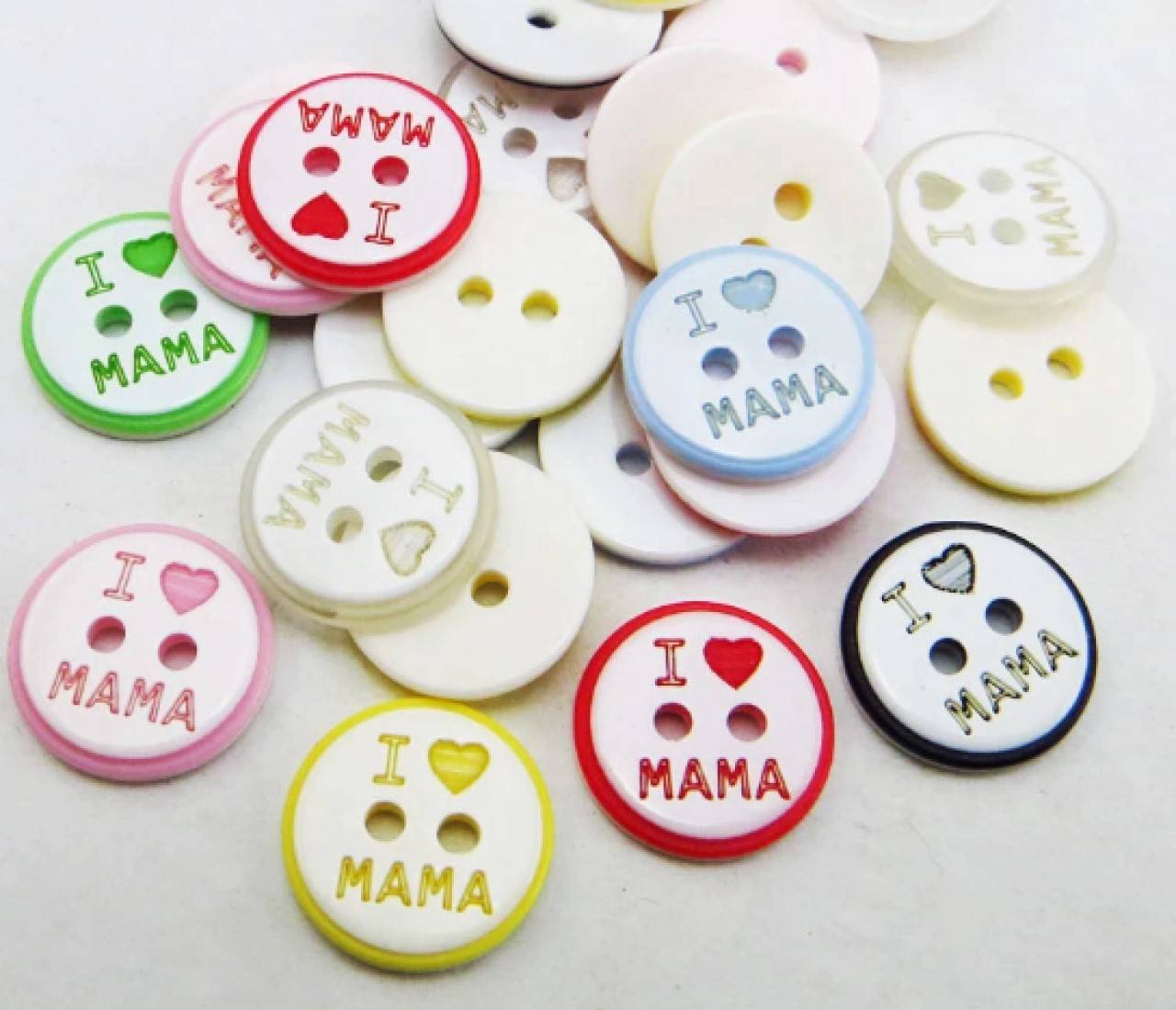 G104 Gombík plastový I love mama 1,2 cm 