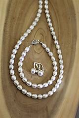 perly náhrdelník náramok a náušnice
