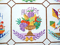 Dekorácie - Vyšívaná tapisérie - závěsný každoroční kalendář - 14724210_