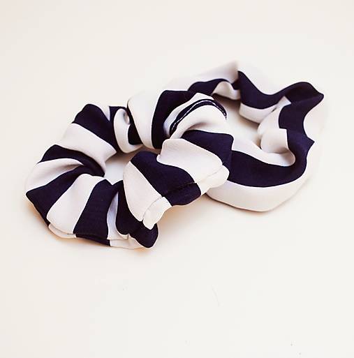 Ozdoby do vlasov - Námornícke scrunchies - 14723051_