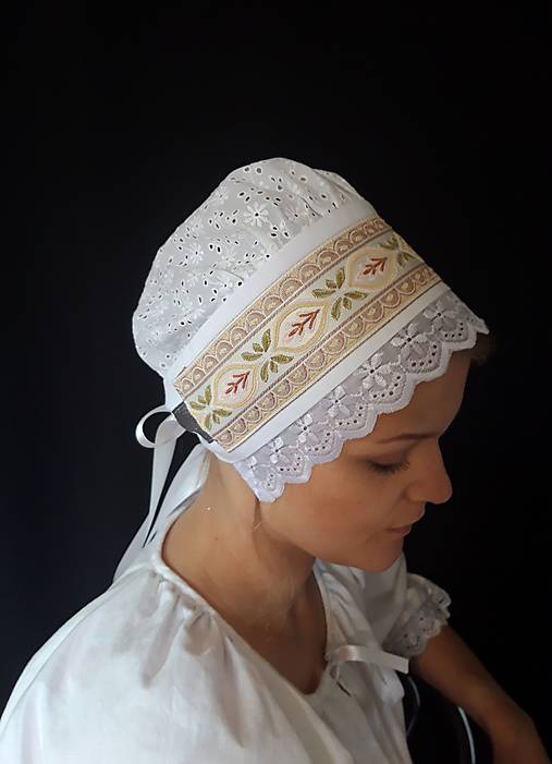 Iné doplnky - Madeirový čepiec s nežnou krojovkou Mia - 14728183_