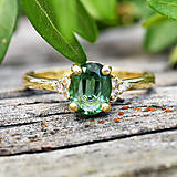 Prstene - Zlatý prsteň so zeleným Turmalínom a diamantmi - 14730479_