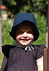 Detské čiapky - Letný detský čepček Sára navy s riaseným šiltom - 14731802_