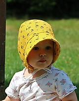 Letný detský mušelínový čepiec srdiečka