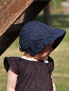 Detské čiapky - Letný detský čepček Sára navy s riaseným šiltom - 14731517_