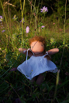 Hračky - Waldorf bábika - Lúčna Víla mini (gaštanová) - 14733563_
