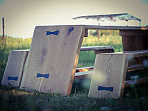 Nábytok - Unikátny dubový stôl s lavicami - 14738739_
