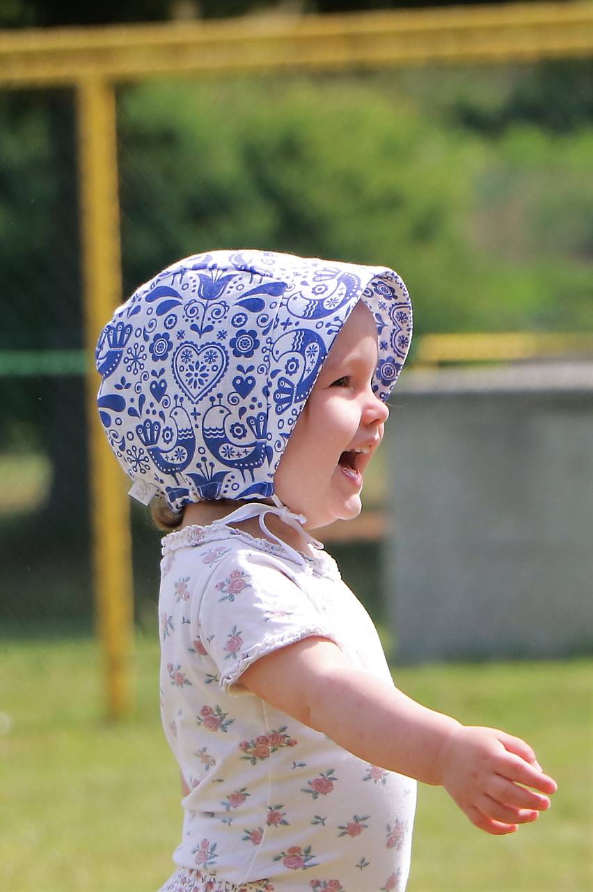 Letný detský ľanový čepiec vtáčik modrý