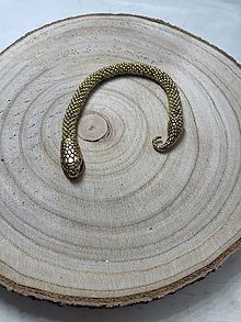 Náramky - Háčkované náramky “Hadí vzor”  (Háčkovaný náramok v zlatej farbe so zlatým zapínaním) - 14740189_