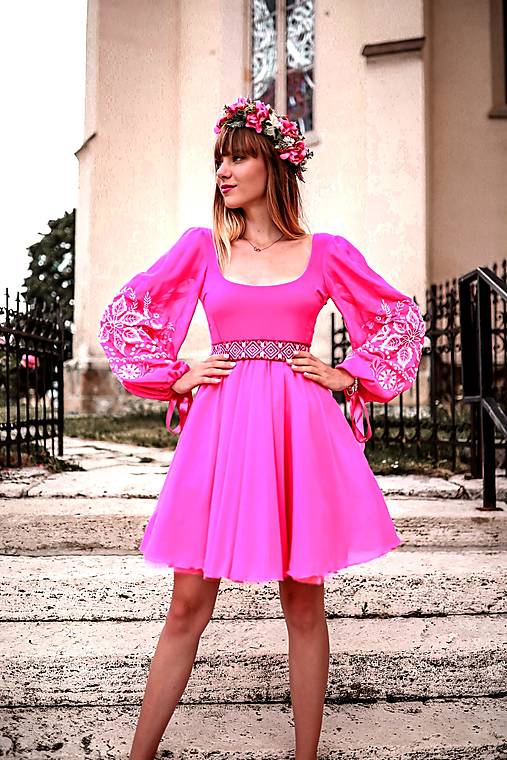 ružové šifónové šaty Očovianka